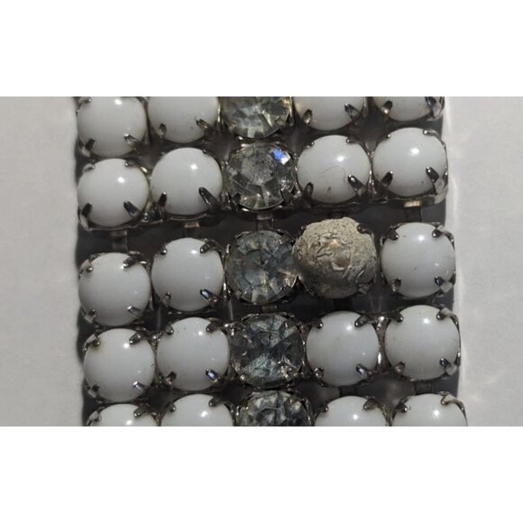 Vintage bracelet rhinestone and white beads statement Estate 7 inch - Picture 11 of 11